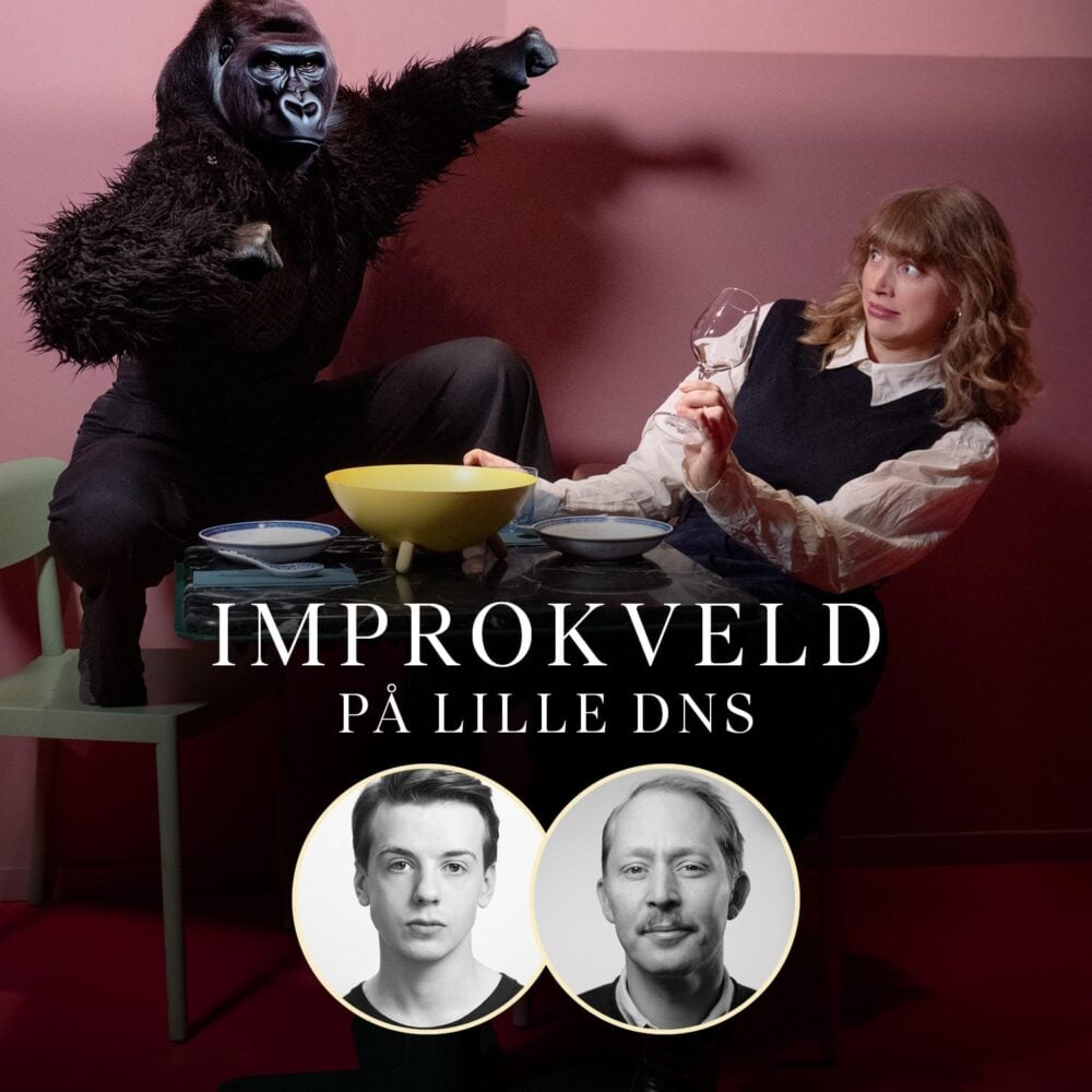 En person i gorilladrakt poserer aggressivt på en stol, mens en kvinne sitter ved et bord med et forskrekket blikk og et vinglass i hånden. To svart-hvite portrettbilder vises under med norsk tekst.