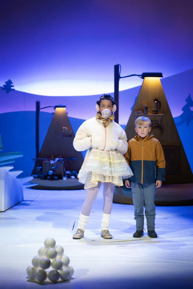 Jul I Svingen Den Nationale Scene 2413288 660x990 