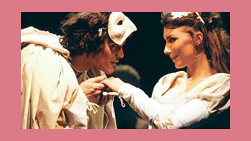 Sist Romeo og Julie fylte scenen på DNS, ble det satt opp teatertog fra Oslo.